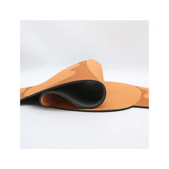 Wondee Alfombrilla de Escritorio Croissant, Base para Teclado y Ratón, Decoración Original, Dimensiones 440x100x760 mm 2