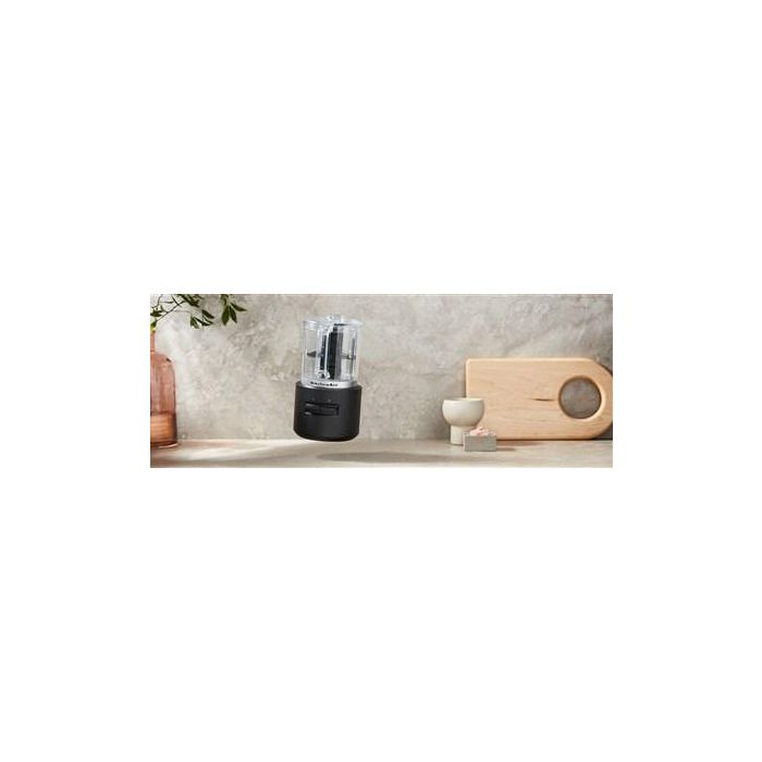 Kitchenaid Picadora Inalámbrica 12V con Batería, Bol 1.18L sin Bisfenol A, Acero Inoxidable, Negro Mate 8 Kitchenaid Picadora Inalámbrica 12V con Batería, Bol 1.18L sin Bisfenol A, Acero Inoxidable, Negro Mate 8