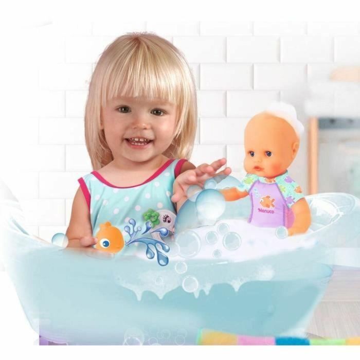 Nenuco NFN88 Muñeca Bebé Mi Primer Baño con Pez, 35 cm, A partir de 10 meses 8