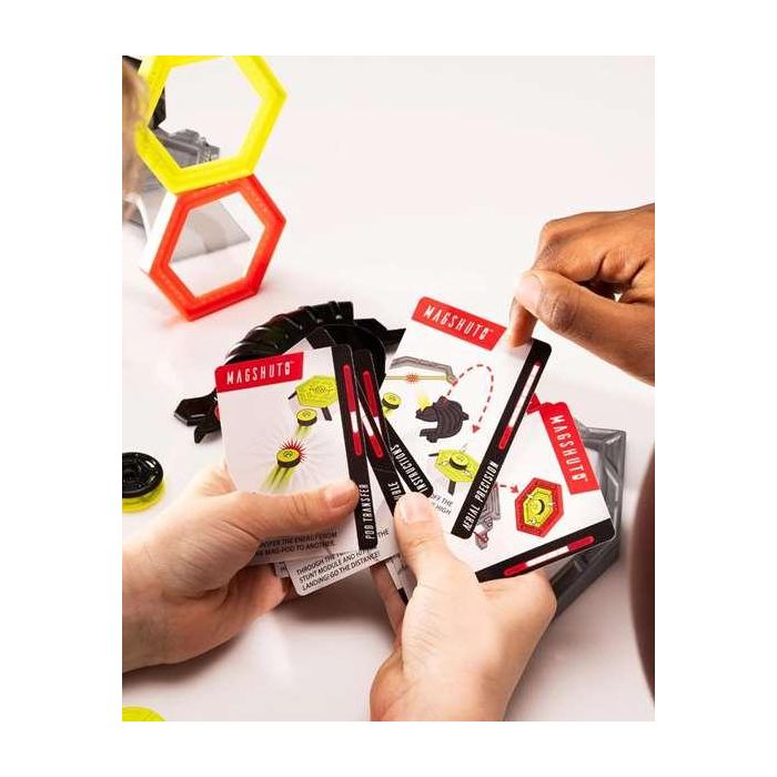 Bizak Circuito de Carreras Magshuto Stunt Park con Saltos, Rebotes y Acrobacias para Niños +3 Años 9