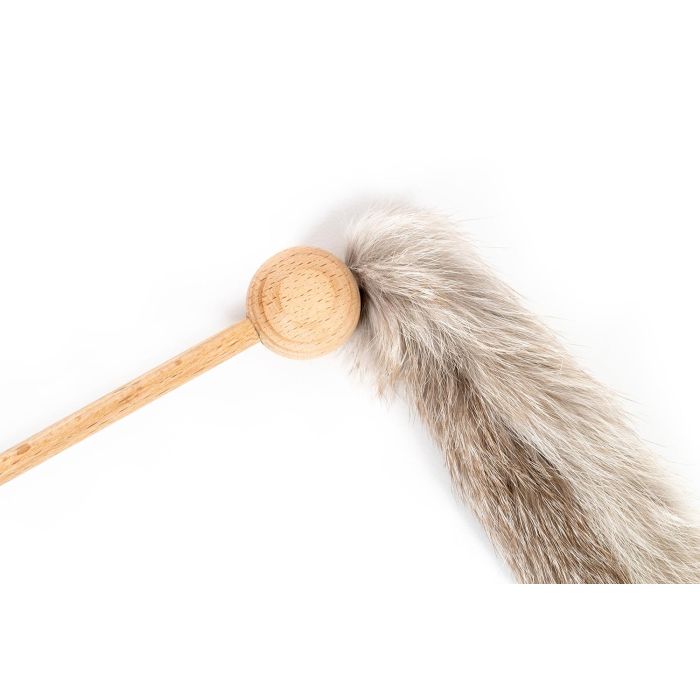 Gloria Juguete para Gato: Palo con Gusano de Piel de Conejo Real, Madera Natural, Activa Instintos, 100% Natural, Hecho en España 3