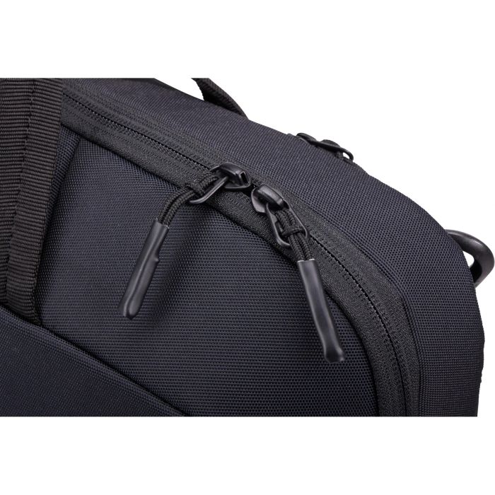 THULE Notebook Tasche 16'' black 16''.Subterra 2 Attach 4
