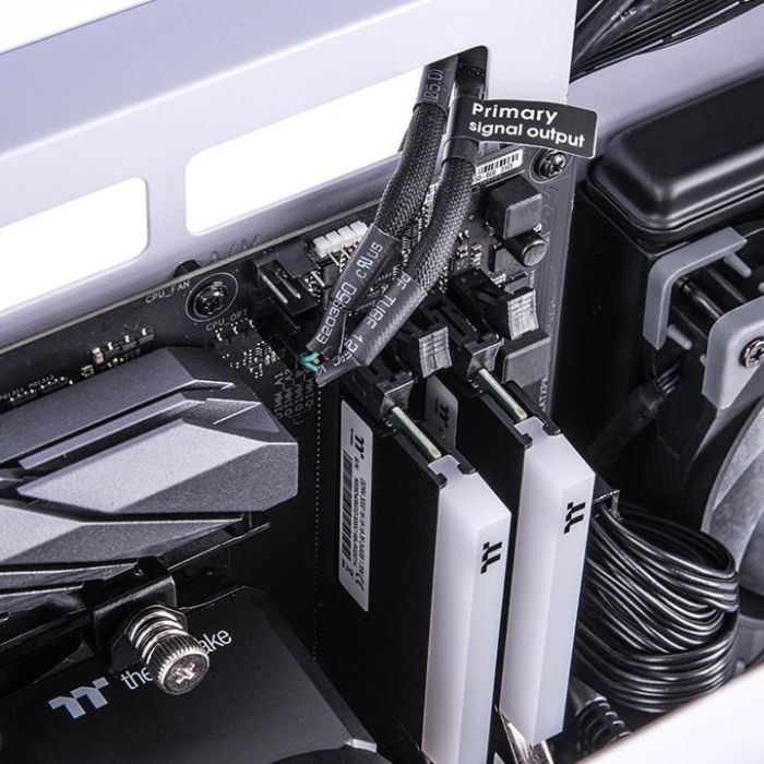 Thermaltake Tt Mod PWM Fan Y-Cable 4 Pin 3 Pack 5