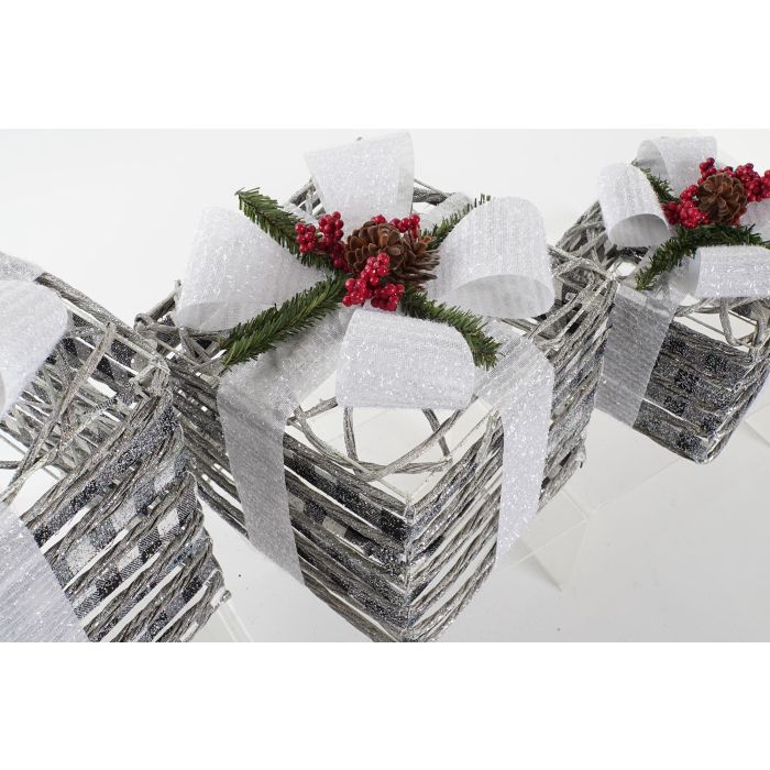 DKD Home Decor Set 3 Regalos Decoración Navidad Alpina con Luces LED Blanco Plateado Ratán Metal 25x25x29 cm | Funciona con 3 Pilas AA 2 DKD Home Decor Set 3 Regalos Decoración Navidad Alpina con Luces LED Blanco Plateado Ratán Metal 25x25x29 cm | Funciona con 3 Pilas AA 2