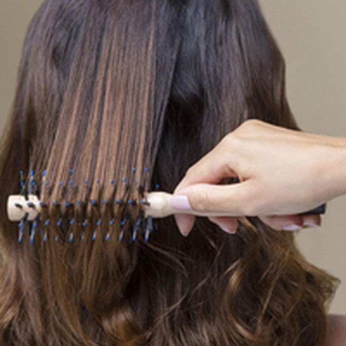 Sisley Cepillo de Brushing Redondo Nº 2 con Cerdas de Jabalí y Picos Elásticos para Cabello Largo, Grueso y Rizado: Alisa y Disciplina el Encrespamiento 4