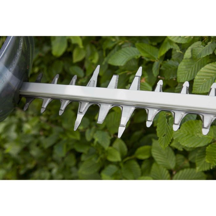 Gardena 9835-20 Cortasetos eléctrico PowerCut 700/65 de 700 W, potente para el asombroso recorte de setos. 1 Gardena 9835-20 Cortasetos eléctrico PowerCut 700/65 de 700 W, potente para el asombroso recorte de setos. 1