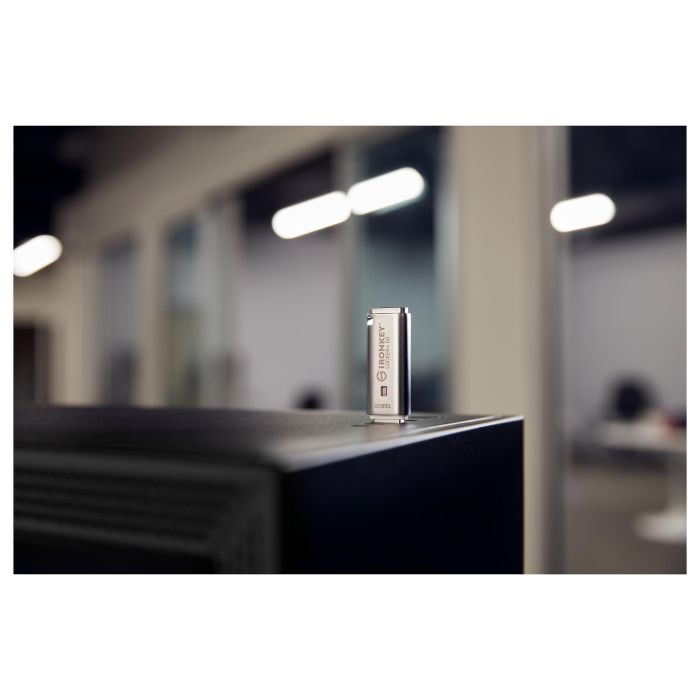 Kingston IronKey IKLP50 Memoria USB 128GB 3.2 con Cifrado AES 6