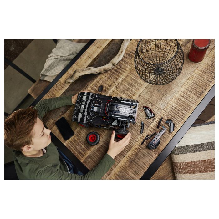 LEGO 42160 Audi RS Q e-tron Coche de Rally Teledirigido Modelo Todoterreno Dakar