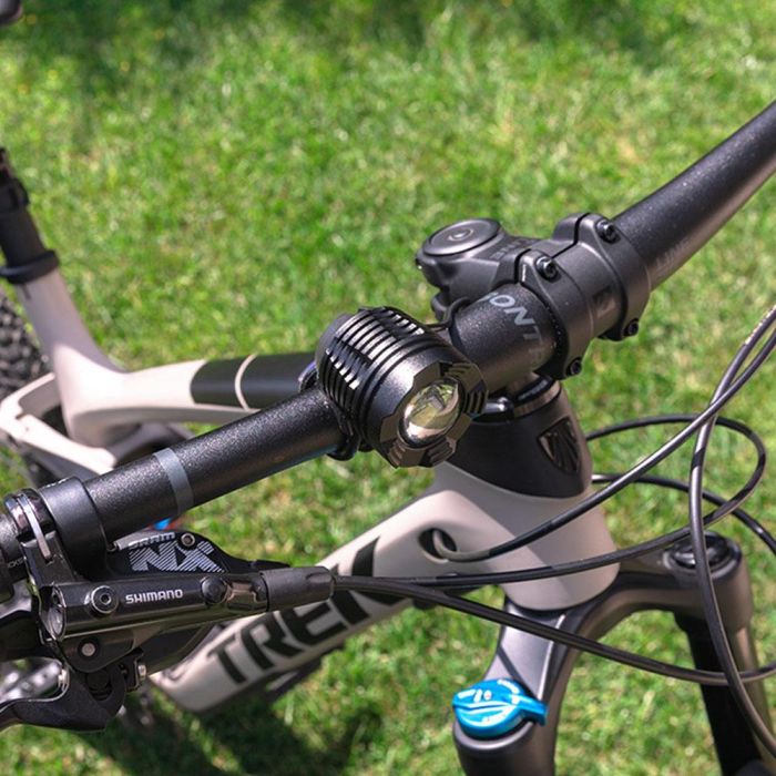 Edm Foco Led Aluminio Recargable 180 Lm Bicicleta Frontal 5W 6