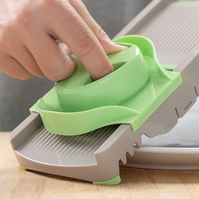 Mandolina-Rallador Plegable 6 en 1 Choppie InnovaGoods 6 Mandolina-Rallador Plegable 6 en 1 Choppie InnovaGoods 6