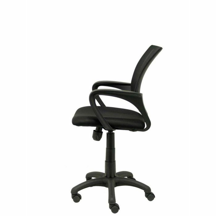 Piqueras y Crespo Silla Operativa Vianos con Respaldo de Malla y Asiento Bali Negro, Brazos Fijos, Basculante, Regulable en Altura, Giratoria 360° 1