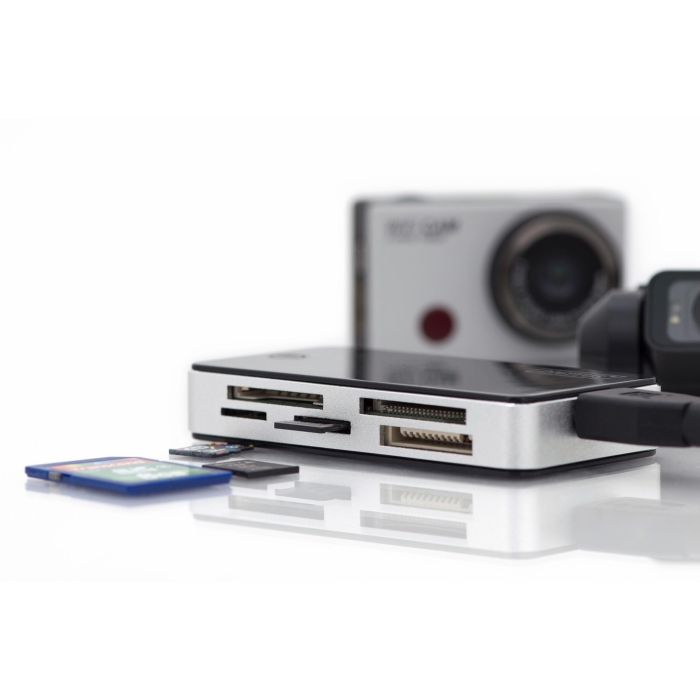 DIGITUS Card Reader USB3.0. extern. schwarz-silber 3 DIGITUS Card Reader USB3.0. extern. schwarz-silber 3