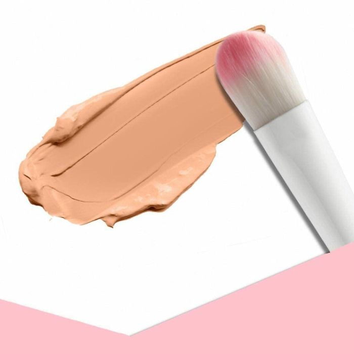 Wet N Wild E795A Brocha de Maquillaje para Base 3 Wet N Wild E795A Brocha de Maquillaje para Base 3
