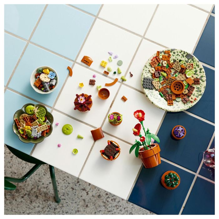 LEGO Icons 10329 Plantas Diminutas Set de Construcción Ornamental para Adultos 52