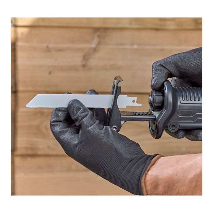 Black+Decker Sierra de Sable BES301-QS 750W con Velocidad Variable y Corte de hasta 150mm en Madera 8