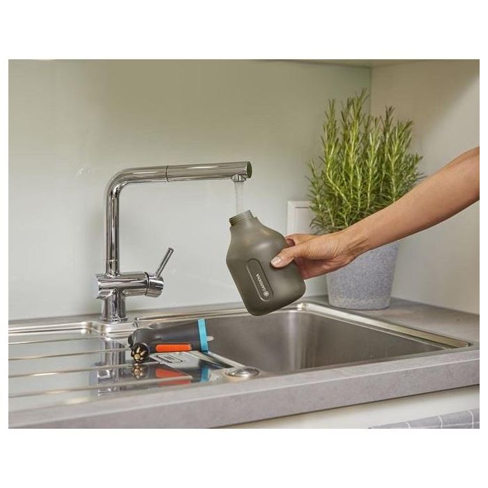 GARDENA 11110-20 Pulverizador de Presión 0.75 L Negro con Boquilla Ajustable para Jardín y Hogar 8