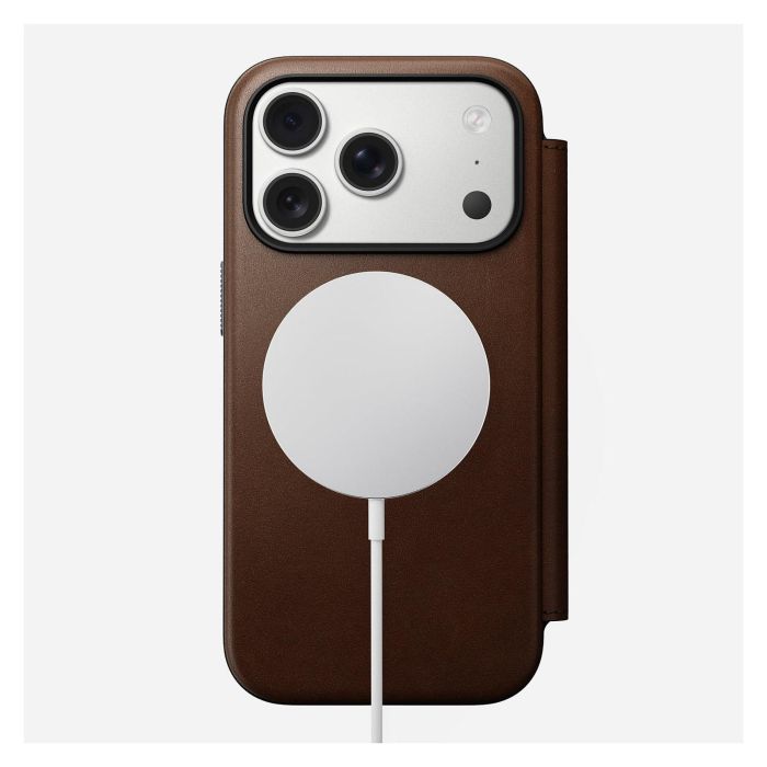 Nomad Modern Leather Folio para Apple iPhone 17 Pro - Funda con Cierre Magnético, 3 Bolsillos, Compatible con MagSafe y Carga Inalámbrica, Color Marrón 2 Nomad Modern Leather Folio para Apple iPhone 17 Pro - Funda con Cierre Magnético, 3 Bolsillos, Compatible con MagSafe y Carga Inalámbrica, Color Marrón 2