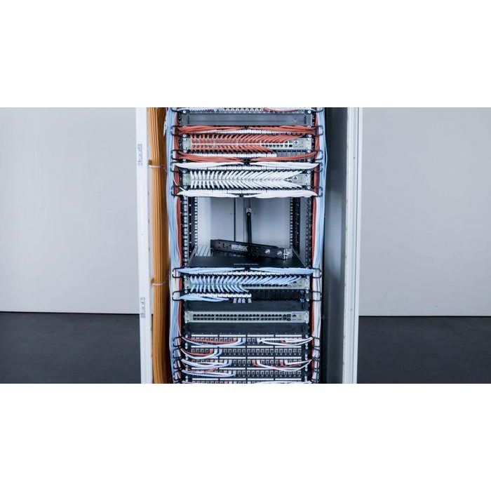 PATCHBOX Plus+ Sistema de Cableado para Armarios de Red Cat.6a UTP Blanco 1.8m hasta 30RU con Cables Extraíbles 2