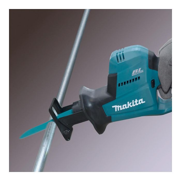 Makita DJR189Z Sierra de Vaivén o Reciprocante a Batería 18V sin Escobillas - Corte Madera 25.5 cm, Tubo 13 cm 1