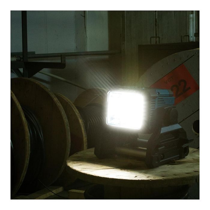 Makita DEADML811 Luz de Trabajo LED 31.5W Negro/Azul 9