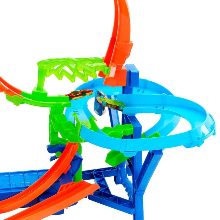 Hot Wheels Pista Big Air Crash - Incluye Coche Escala 1:64 - Medidas 68,7x62,5x85,9 cm - Edad +5 años - Requiere Pilas 3 Hot Wheels Pista Big Air Crash - Incluye Coche Escala 1:64 - Medidas 68,7x62,5x85,9 cm - Edad +5 años - Requiere Pilas 3