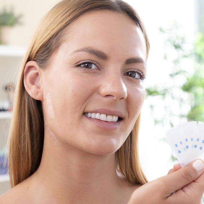 Parches de Lifting Facial Adhesivos Invisibles Liftrik InnovaGoods 40 unidades 8 Parches de Lifting Facial Adhesivos Invisibles Liftrik InnovaGoods 40 unidades 8