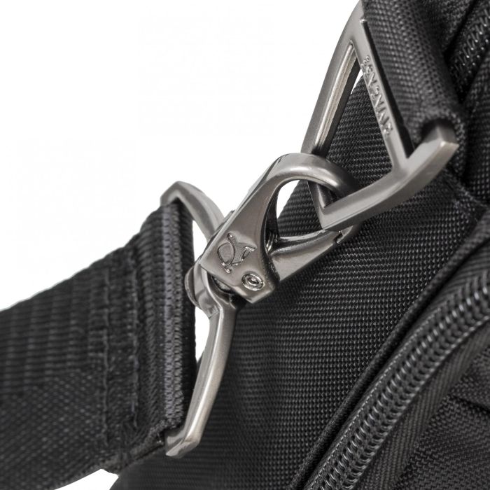 Riva NB Tasche Tiergarten 16,0" schwarz 8530 6
