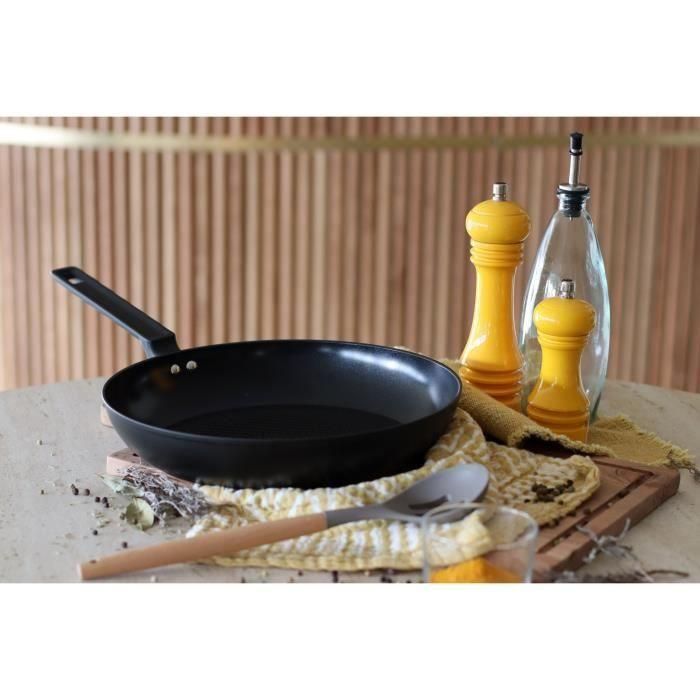 Menastyl 6020639 Sartén de Aluminio Forjado 30 cm Negro, Apta para Inducción y todo tipo de fuegos 5 Menastyl 6020639 Sartén de Aluminio Forjado 30 cm Negro, Apta para Inducción y todo tipo de fuegos 5