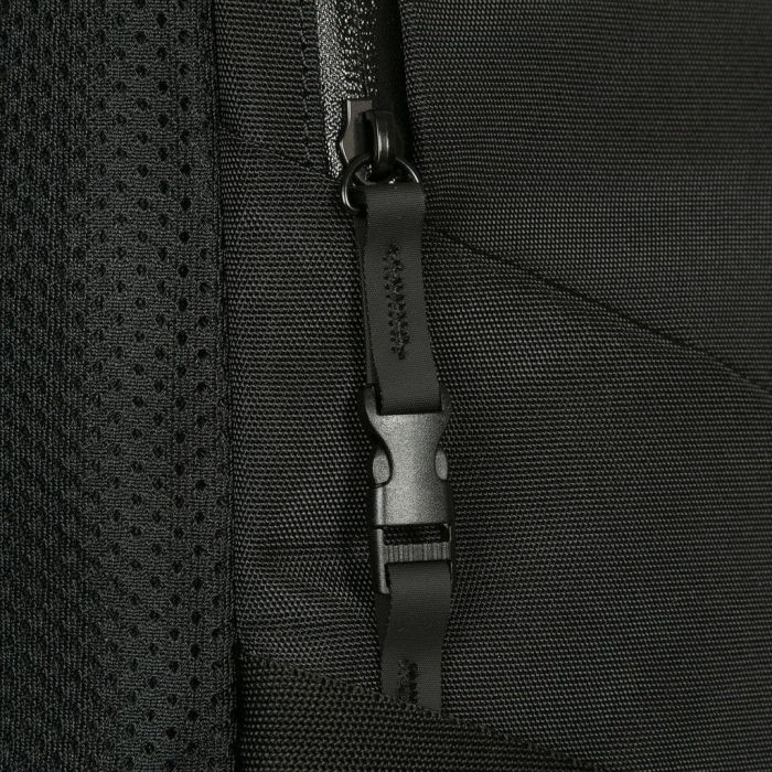 Targus Mochila Terra EcoSmart Negra 23L para portátil 16" (40,6 cm) con protector de lluvia y materiales reciclados 10 Targus Mochila Terra EcoSmart Negra 23L para portátil 16" (40,6 cm) con protector de lluvia y materiales reciclados 10