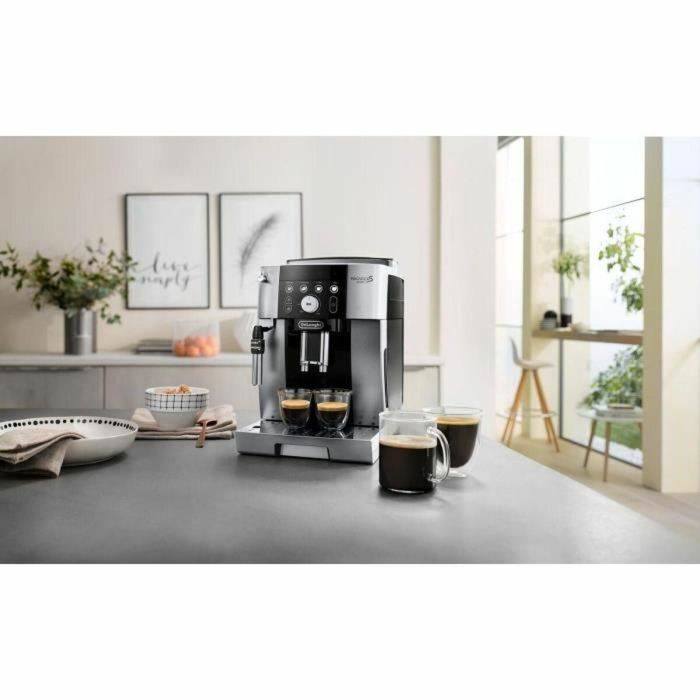 Máquina de espresso de Delonghi Shredder - Magnifica S Smart - Acero inoxidable 1