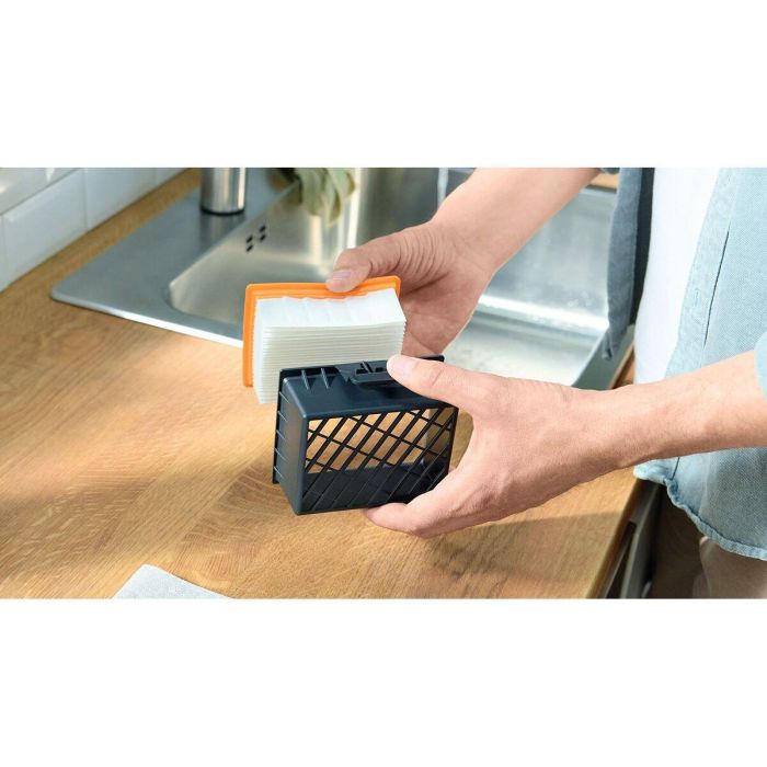 Bosch BGB38RD2 Aspirador de Trineo con Bolsa Serie 4, 600W, Rojo Intenso, Filtro PureAir Lavable, 10 Años Garantía Motor 1