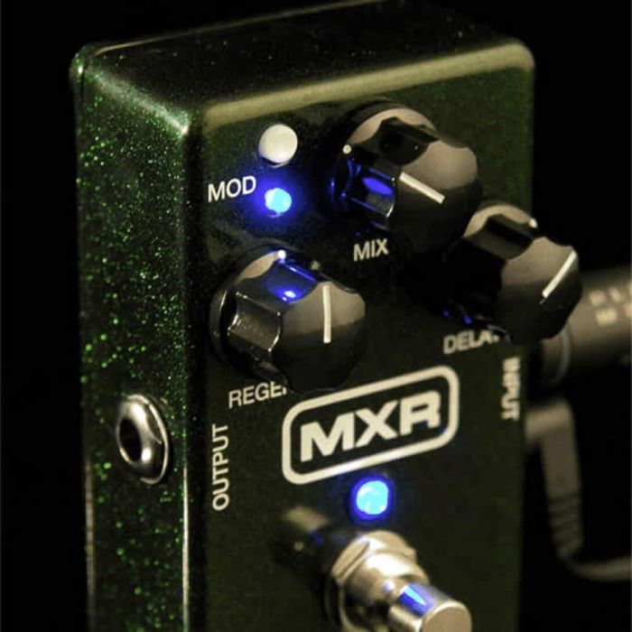 Pedal Mxr® Fx Delay Analógico Carbon 1 Pedal Mxr® Fx Delay Analógico Carbon 1