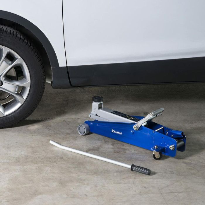Michelin Cric Hidráulico de Elevación 2,25 T, Rango 15-53 cm, para SUV, 4x4 y Autocaravanas, Chasis Extralargo con Brazo de 70 cm 5