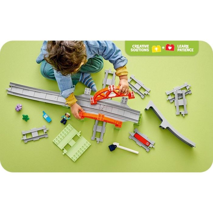 Lego DUPLO 10426 Set de Expansión My Town: Vías de Tren y Puente para Aprendizaje Temprano 6