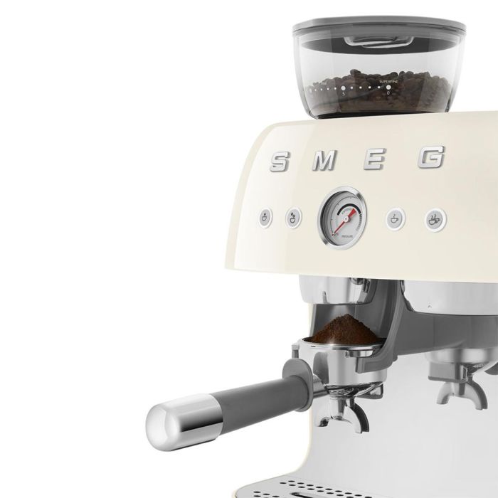 Smeg EGF03CREU Máquina de Café Espresso Estilo Años 50 con Molinillo Integrado Color Crema 4