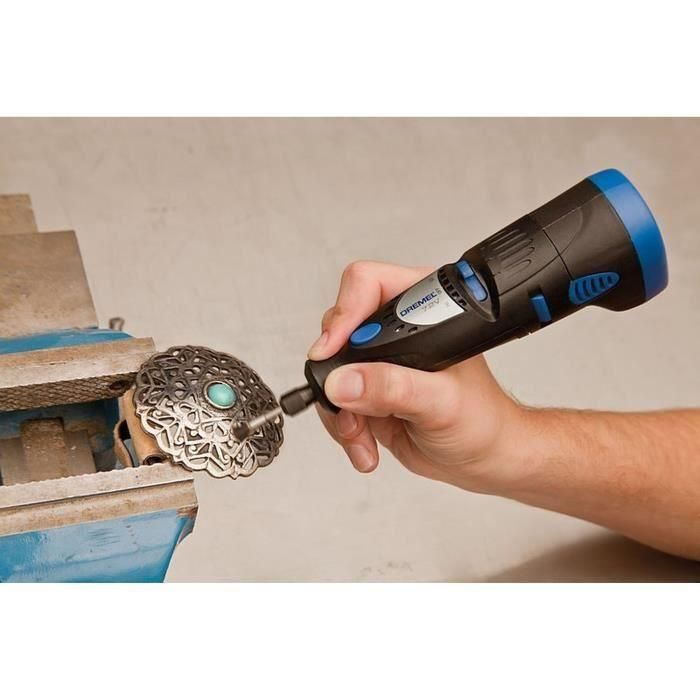 Dremel 684 Kit completo de limpieza y pulido, 20 piezas con estuche organizador, bandeja extraíble y 3 particiones 1 Dremel 684 Kit completo de limpieza y pulido, 20 piezas con estuche organizador, bandeja extraíble y 3 particiones 1