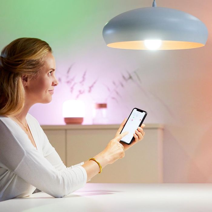 Bombilla led standard e27 8w 2.700k-6.500k 806lm wifi philips wiz 5