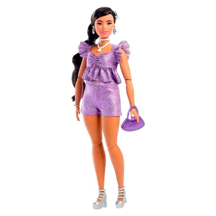 Barbie Jfp43 Muñeca Deluxe Metallic Style, Conjunto Amatista con Top de Volantes, Pantalones Cortos, Bolso y Tacones Plateados Barbie Jfp43 Muñeca Deluxe Metallic Style, Conjunto Amatista con Top de Volantes, Pantalones Cortos, Bolso y Tacones Plateados