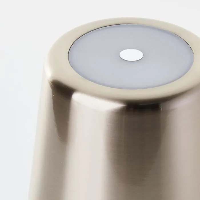 Brilliant Lámpara de Mesa Exterior Recargable LED 2W 160lm CCT DIM USB IP44 Oro 4 Brilliant Lámpara de Mesa Exterior Recargable LED 2W 160lm CCT DIM USB IP44 Oro 4