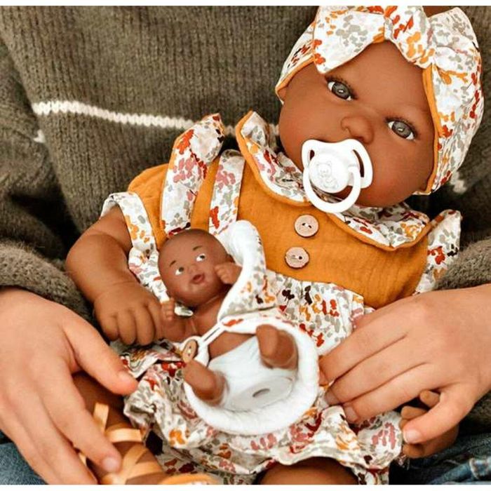 Muñecas Arias Muñeca Elegance 45 cm Mies Mulato y Aran Mostaza +3 años 4 Muñecas Arias Muñeca Elegance 45 cm Mies Mulato y Aran Mostaza +3 años 4