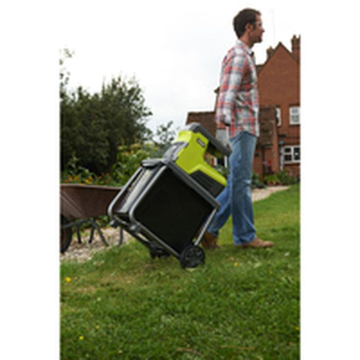 Ryobi RSH3045U Biotrituradora de Cilindro 3000W, para Ramas de hasta 45mm, Potente y Silenciosa, Tanque 55L 5 Ryobi RSH3045U Biotrituradora de Cilindro 3000W, para Ramas de hasta 45mm, Potente y Silenciosa, Tanque 55L 5