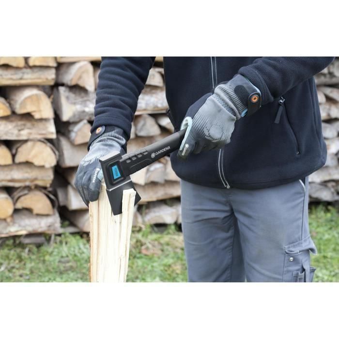Gardena 900 B Hacha Universal con Mango de Plástico, Revestimiento Antiadherente, Ergonómica, Negro y Azul, 34 mm 1 Gardena 900 B Hacha Universal con Mango de Plástico, Revestimiento Antiadherente, Ergonómica, Negro y Azul, 34 mm 1
