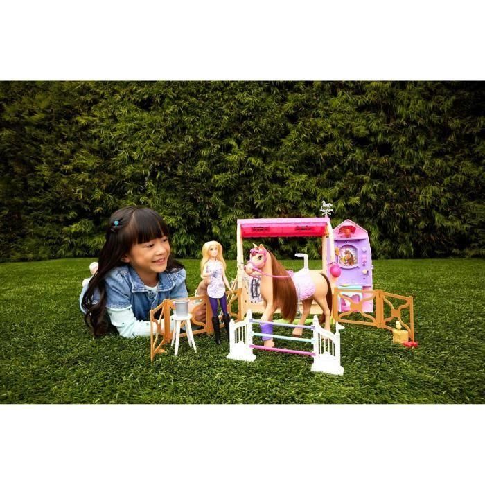 Muñeca Barbie Con Caballo Y Establo Hxj44 Mattel 1