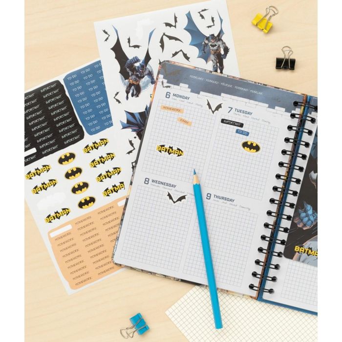 Grupo erik Agenda Escolar A5 2022-2023 12 Meses, Semana Vista, 14.8x21cm, Tapa Dura, Wire-O, Incluye Pegatinas y Marcapáginas 5 Grupo erik Agenda Escolar A5 2022-2023 12 Meses, Semana Vista, 14.8x21cm, Tapa Dura, Wire-O, Incluye Pegatinas y Marcapáginas 5