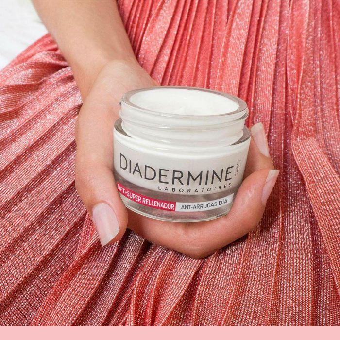 Diadermine LIFT + SUPER FILLER Crema Rellenadora Antiedad y Reafirmante Día para Todo Tipo de Pieles 50 ml 2 Diadermine LIFT + SUPER FILLER Crema Rellenadora Antiedad y Reafirmante Día para Todo Tipo de Pieles 50 ml 2