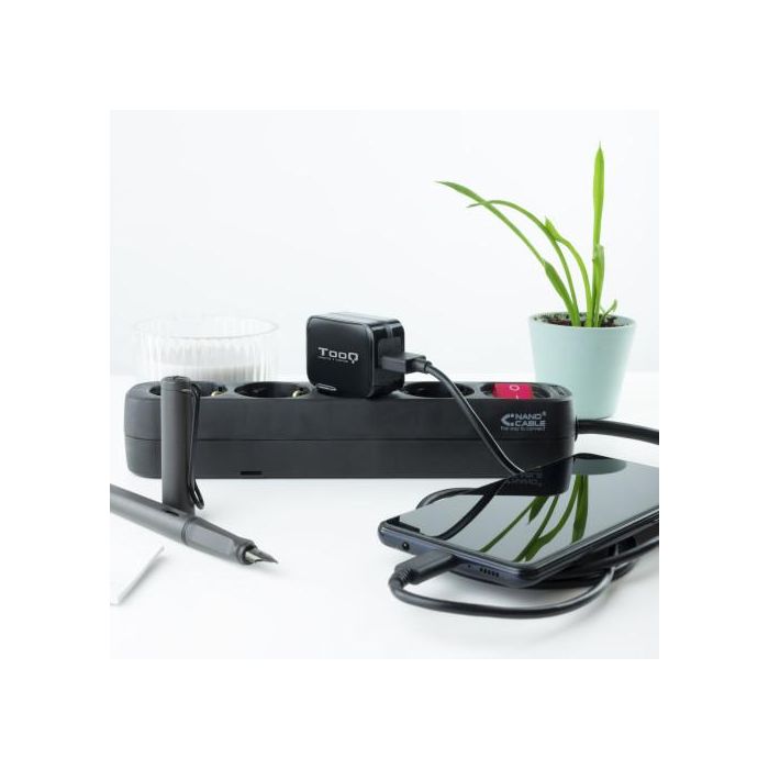 TooQ Cargador de Pared TQWC-1S01, 1xUSB, 12W, Negro 3