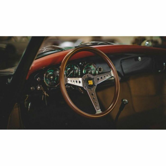 Momo MOMVCALIFWOOD36 Volante deportivo para coche, modelo California clásico con acabado de madera, 360 mm de diámetro 1 Momo MOMVCALIFWOOD36 Volante deportivo para coche, modelo California clásico con acabado de madera, 360 mm de diámetro 1