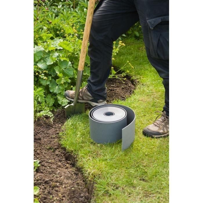 NATURALEZA Borde de jardín - Polietileno - Espesor 3 mm - Gris - H7.5 cm x 10 m 1 NATURALEZA Borde de jardín - Polietileno - Espesor 3 mm - Gris - H7.5 cm x 10 m 1