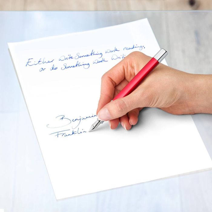 STAEDTLER Füllhalter triplus rot F. nachfüllbar 4 STAEDTLER Füllhalter triplus rot F. nachfüllbar 4