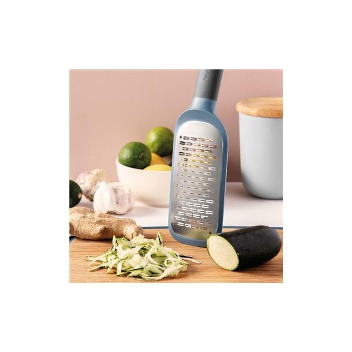 Berghoff 3950204 Rallador Doble Cara Azul con Hoja de Acero Inoxidable para Queso, Chocolate y Más 3 Berghoff 3950204 Rallador Doble Cara Azul con Hoja de Acero Inoxidable para Queso, Chocolate y Más 3